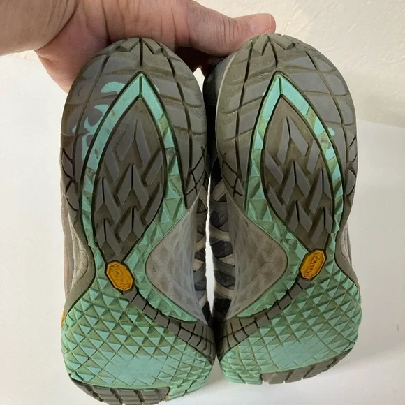 Merrell Trail glove 4 preowned with distressing & tearing on top toe area Sz 9.5 - Picture 10 of 15